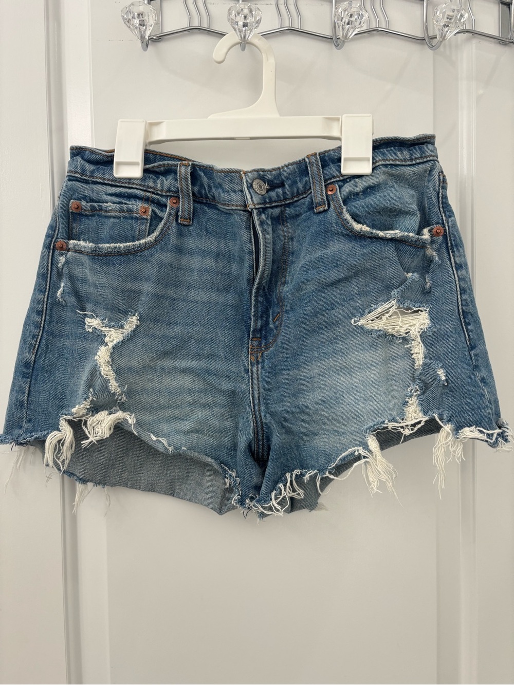 Abercrombie & fitch the mom short mid rise curve love 8/29